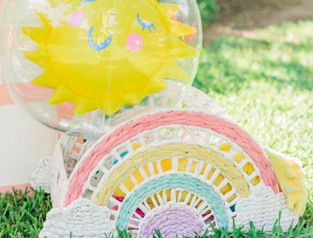 Rainbow shaped basket with balloon