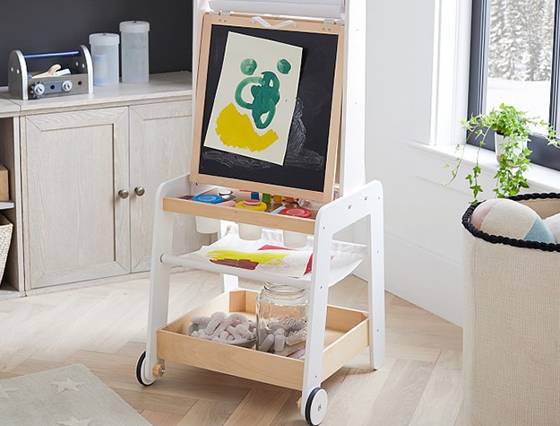 Kids’ art easel with painting