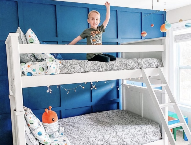 Outer space bunk bed