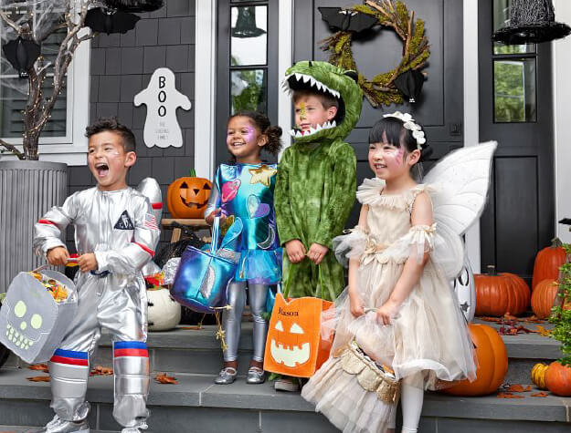 Kids dressed up for Halloween ready for treasure hunt