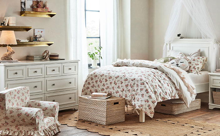 Pottery barn kids girls clearance bedding