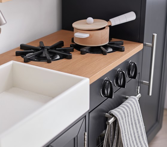 chelsea play kitchen