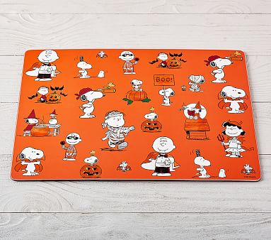 1 Pottery Barn Kid PEANUTS Halloween PLACEMAT Snoopy Party Kitchen Table NEW 