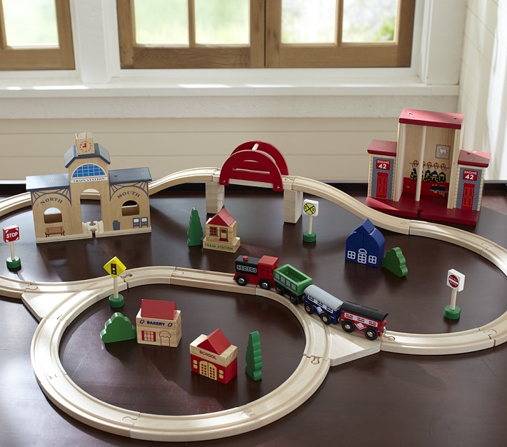 childrens wooden train set