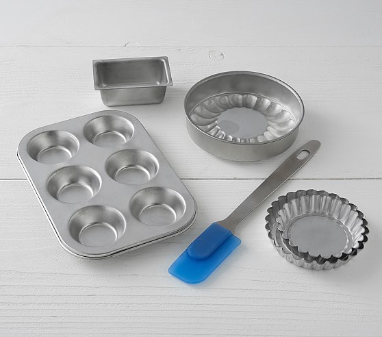 play kitchen baking set