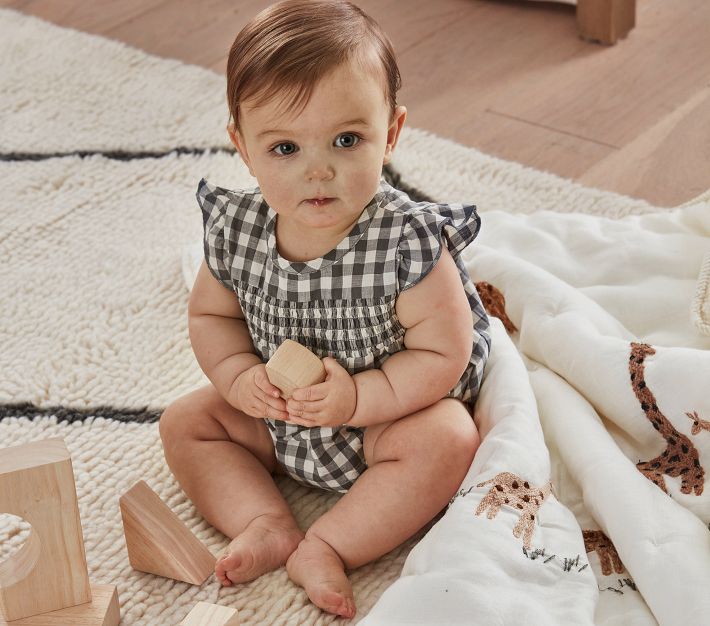 Goldie Giraffe Baby Bedding Pottery Barn Kids