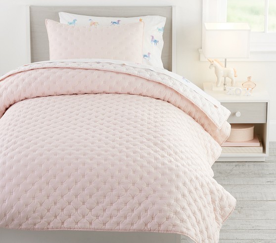 Square Stitch Quilt & Shams