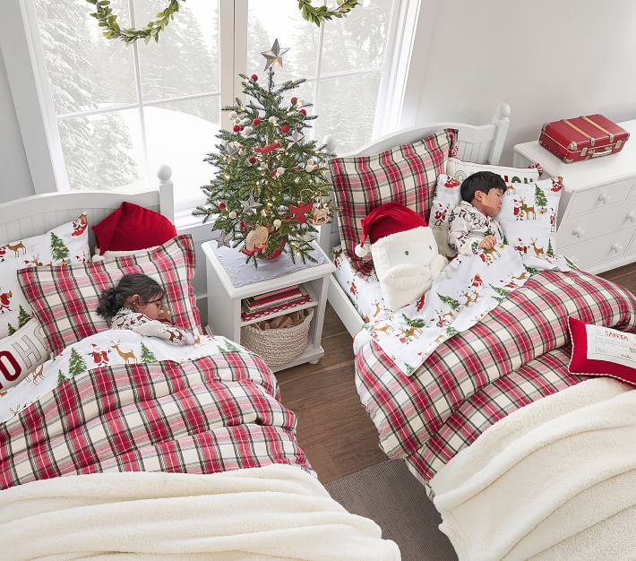 Pottery barn kids christmas sale bedding