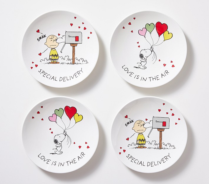 Peanuts&#174; Valentine's Day Plates