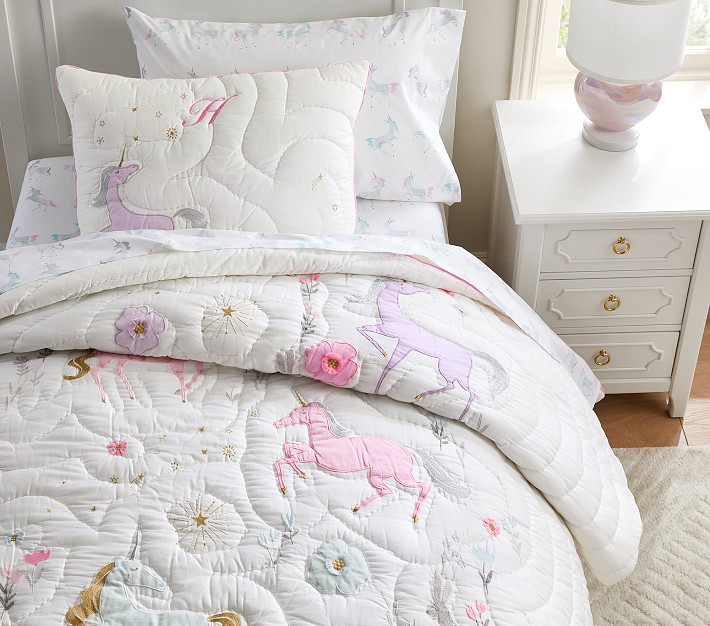 Pottery barn 2025 kids unicorn quilt