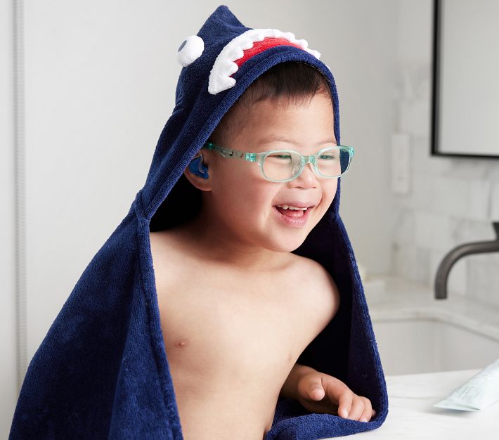 Kids discount shark towel