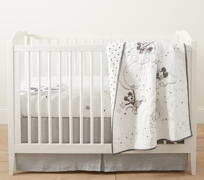 Baby mickey 2024 crib bedding set