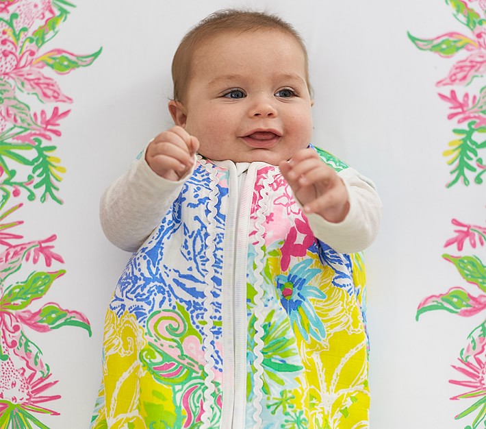 Lilly Pulitzer Cheek To Cheek Wearable Blanket