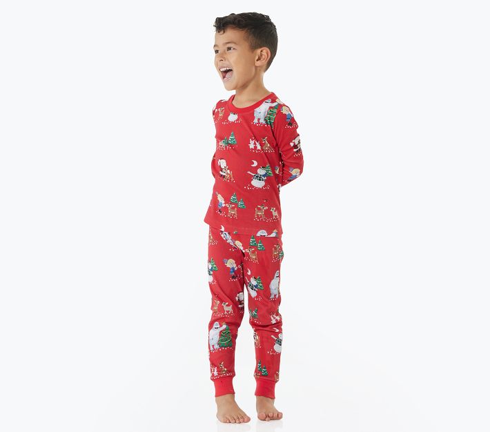 Peanuts® Snoopy® Holiday Organic Adult Pajama Set