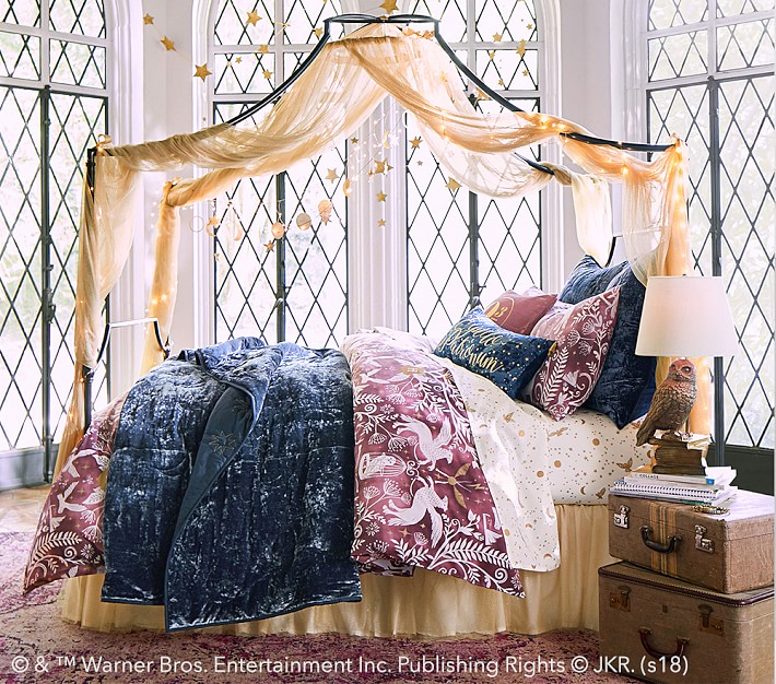 Harry Potter&#8482; Enchanted Night Sky Sheet Set & Pillowcases