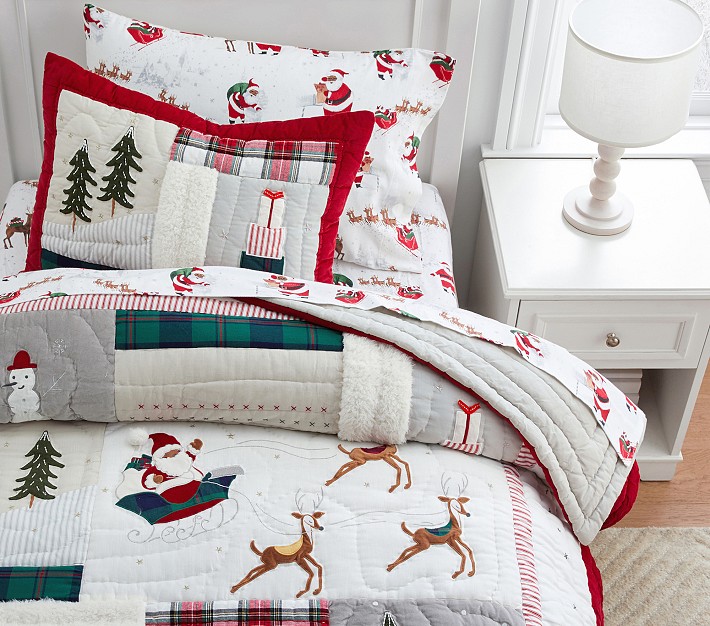 Heritage Santa Quilt &amp; Shams