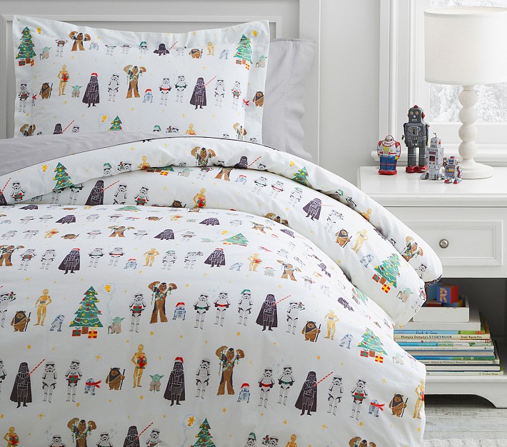 <em>Star Wars</em>&#8482; Holiday Organic Duvet Cover & Shams