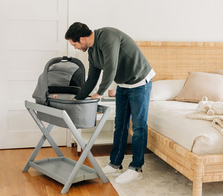 Collapsing uppababy bassinet best sale