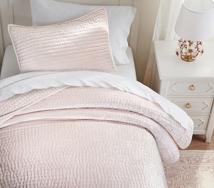 Velvet Pick Stitch Quilt &amp; Shams