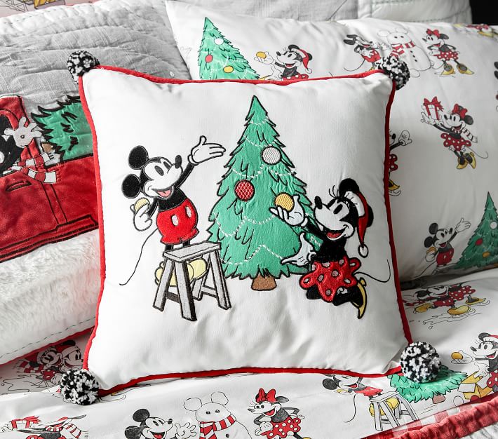 Pottery Barn kids Mickey Mouse Christmas newest Quilt