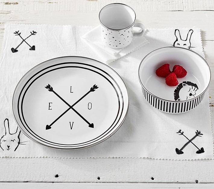 The Emily &#38; Meritt Black &#38; White Feeding Set