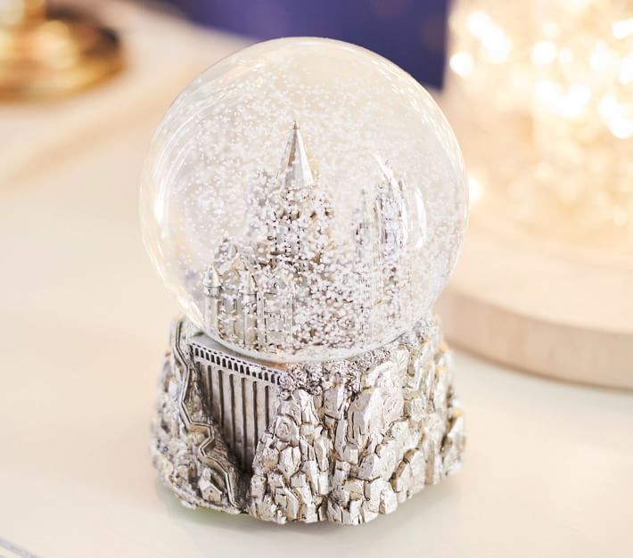 Harry potter castle fashion snow globe