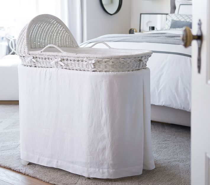 Pottery barn bassinet sheet discount
