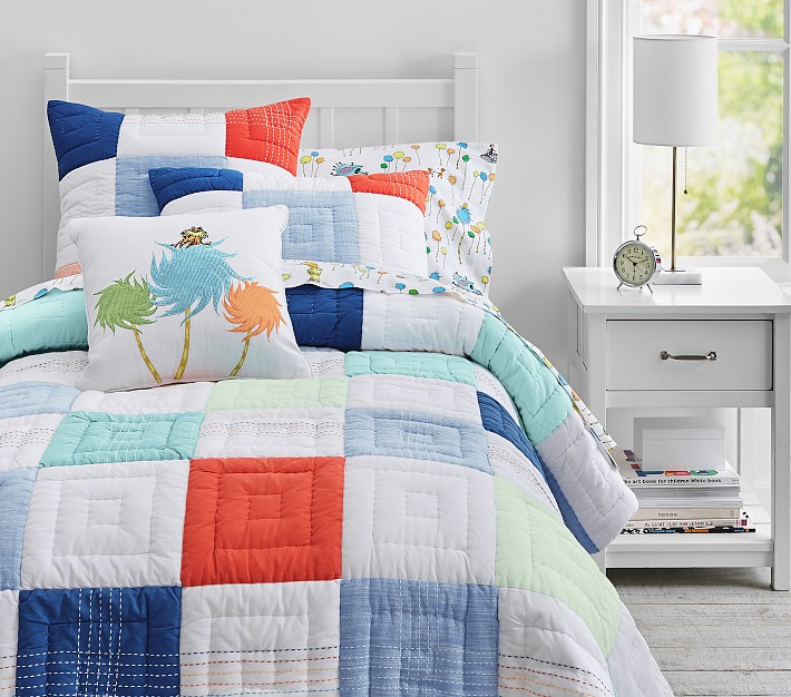 Happy Patchwork Quilt &amp; Shams