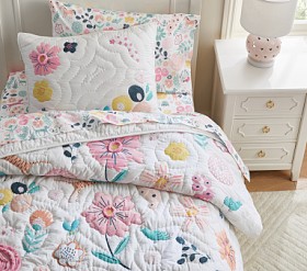 Newest Pottery Barn Kids Minnie Quilt and Sham - Twin