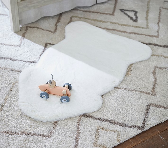 Machine Washable Faux Fur Shaped Rug