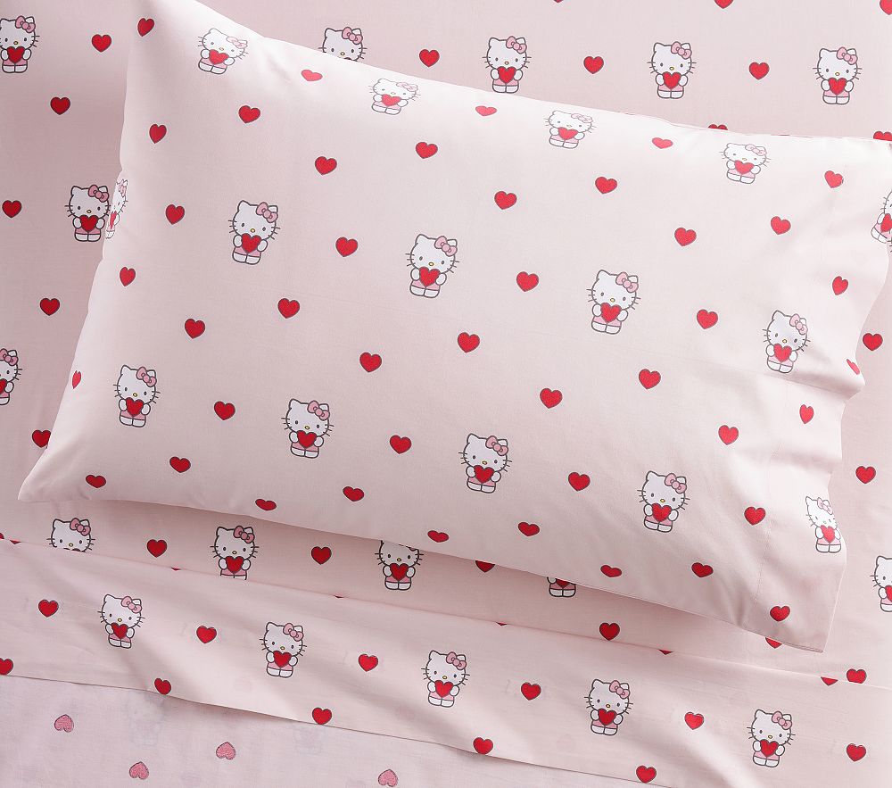 Hello Kitty&reg; Organic Heart Sheet Set