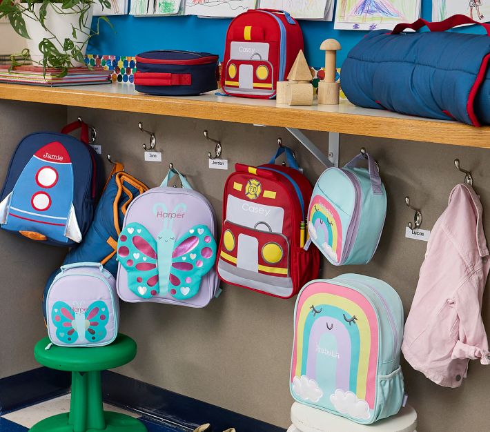 ★Pottery Barn★Little Critters Firetruck Backpack名前付け可 Little Critters Firetruck Backpack & Lunch Bundle, Set of 2