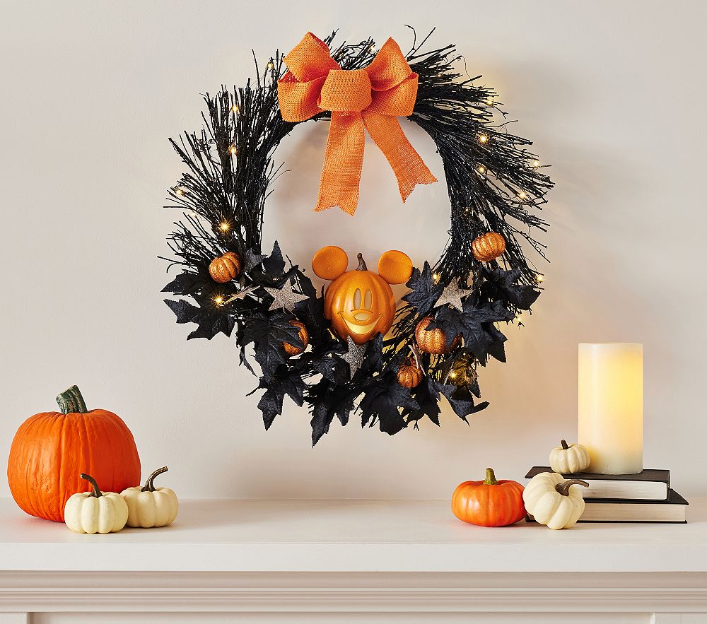 Disney Mickey Mouse Lit Pumpkin Wreath