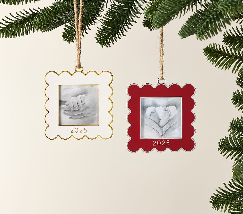 Pottery Barn 2020 Red Enamel Heart Picture Frame Ornament – Discontinued, Hanging
