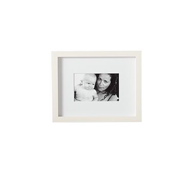9"x11" Frame - Mat holds a 4"x6" photo