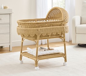 Scallop Wicker Bassinet &amp; Mattress Pad Set