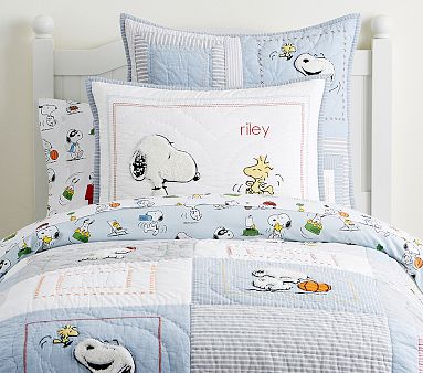 Peanuts® Snoopy® Quilt