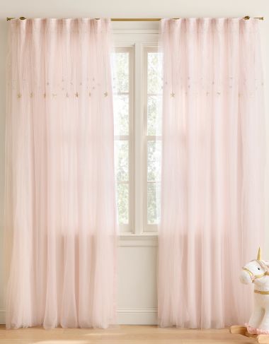 Sheer & Light Filtering Curtains