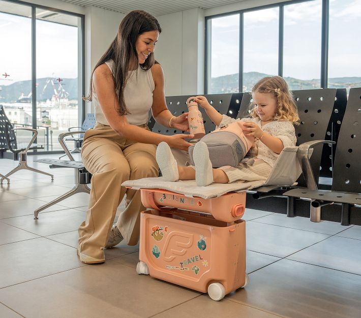 【価格交渉OK】JETKIDS by STOKKE BedBox 本体・マット 価格交渉OK】JETKIDS by STOKKE BedBox 本体・マット Ride-on Suitcase