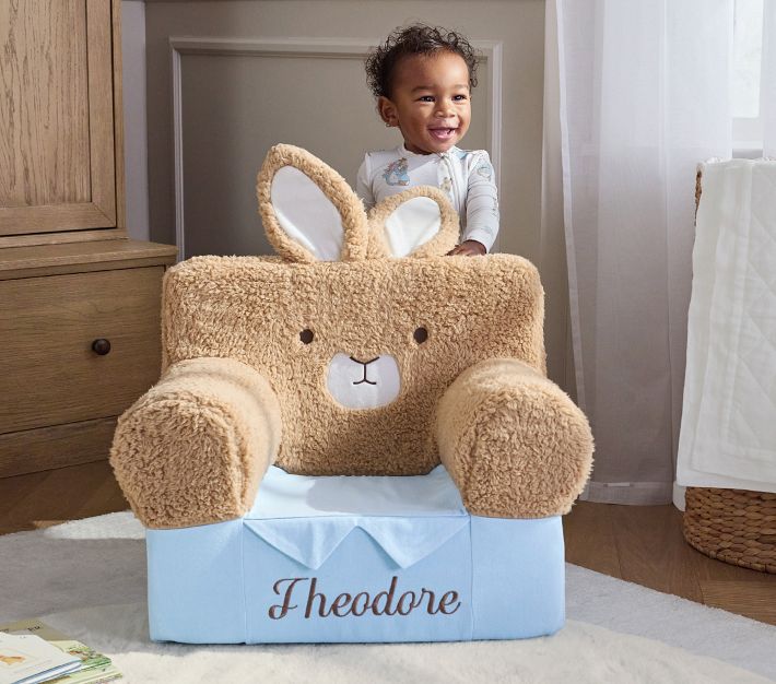PETER RABBIT ピーターラビット　子供用チェア　デスクセット　レトロ My First Anywhere Chair®, Peter Rabbit™ | Pottery Barn Kids