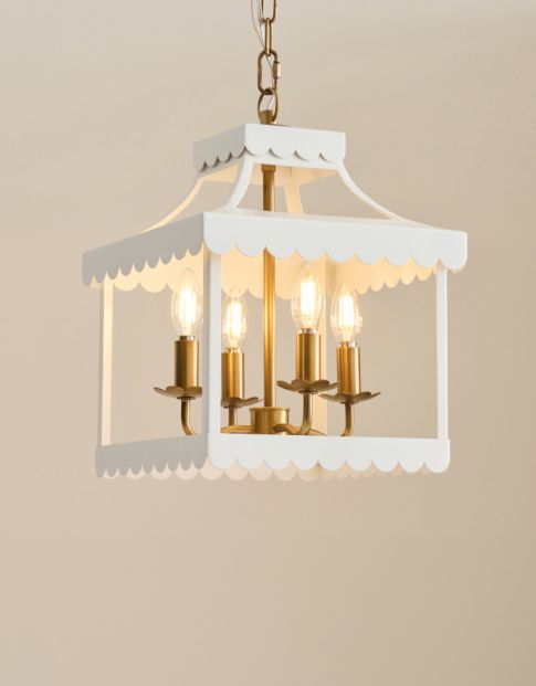 Chandeliers &amp; Pendants