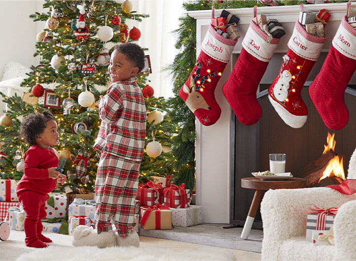 Pottery Barn Christmas 2022 Holiday Decorations & Christmas 2021 Decor | Pottery Barn Kids