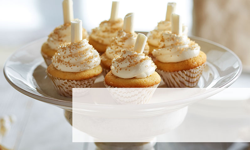 Mini Golden Cupcakes