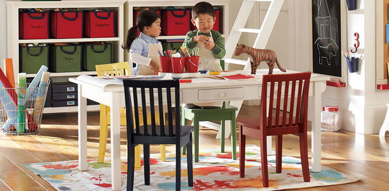 Pottery barn children's table and chairs clearance