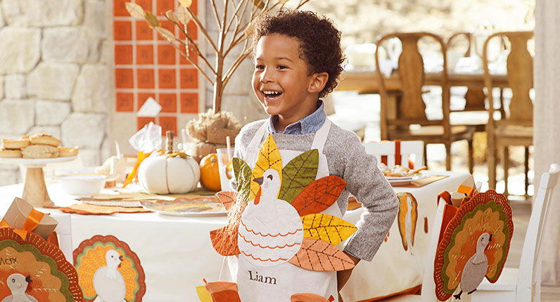 Family Thanksgiving Traditions to Try This Year