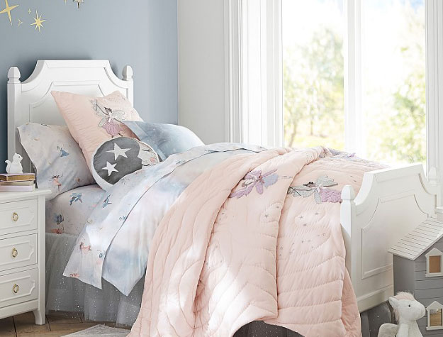 Blue and pink fairy themed room