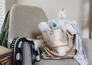 Diaper Bag Checklist: The Essentials You Need to Pack