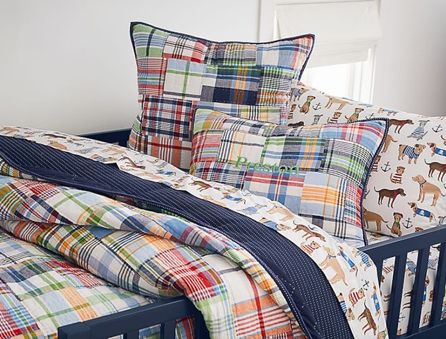 Cozy patterned bed sheets