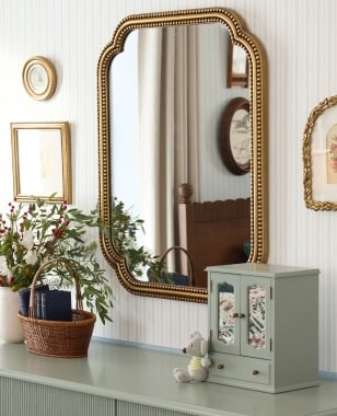 Statement Decor