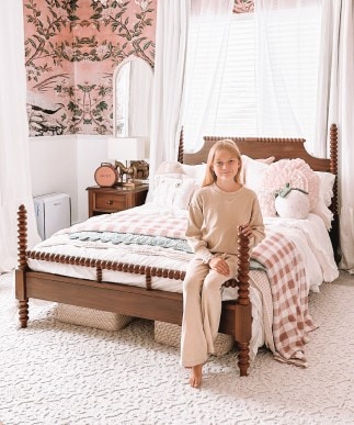 Jenn Hallak's Blooms & Bows Bedroom